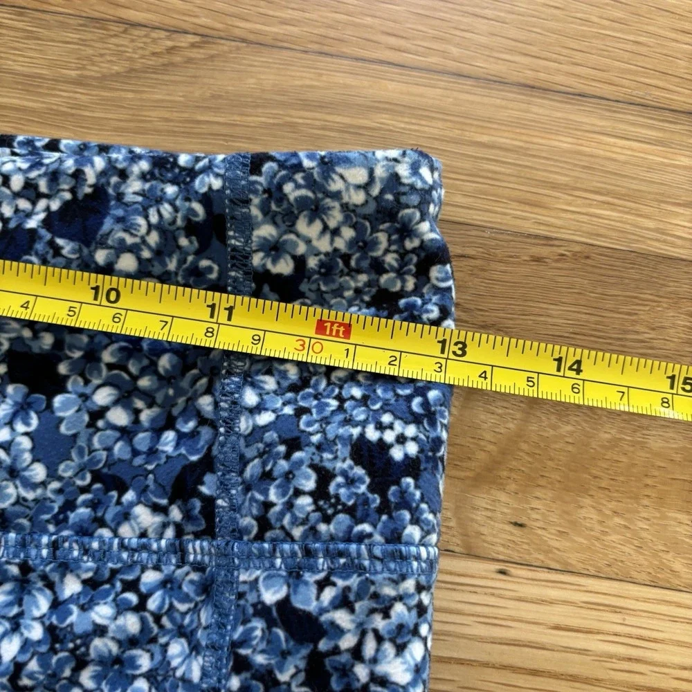 Tuckernuck Sport Compression Biker Shorts Floral Blue Womens Size Small Gym Yoga